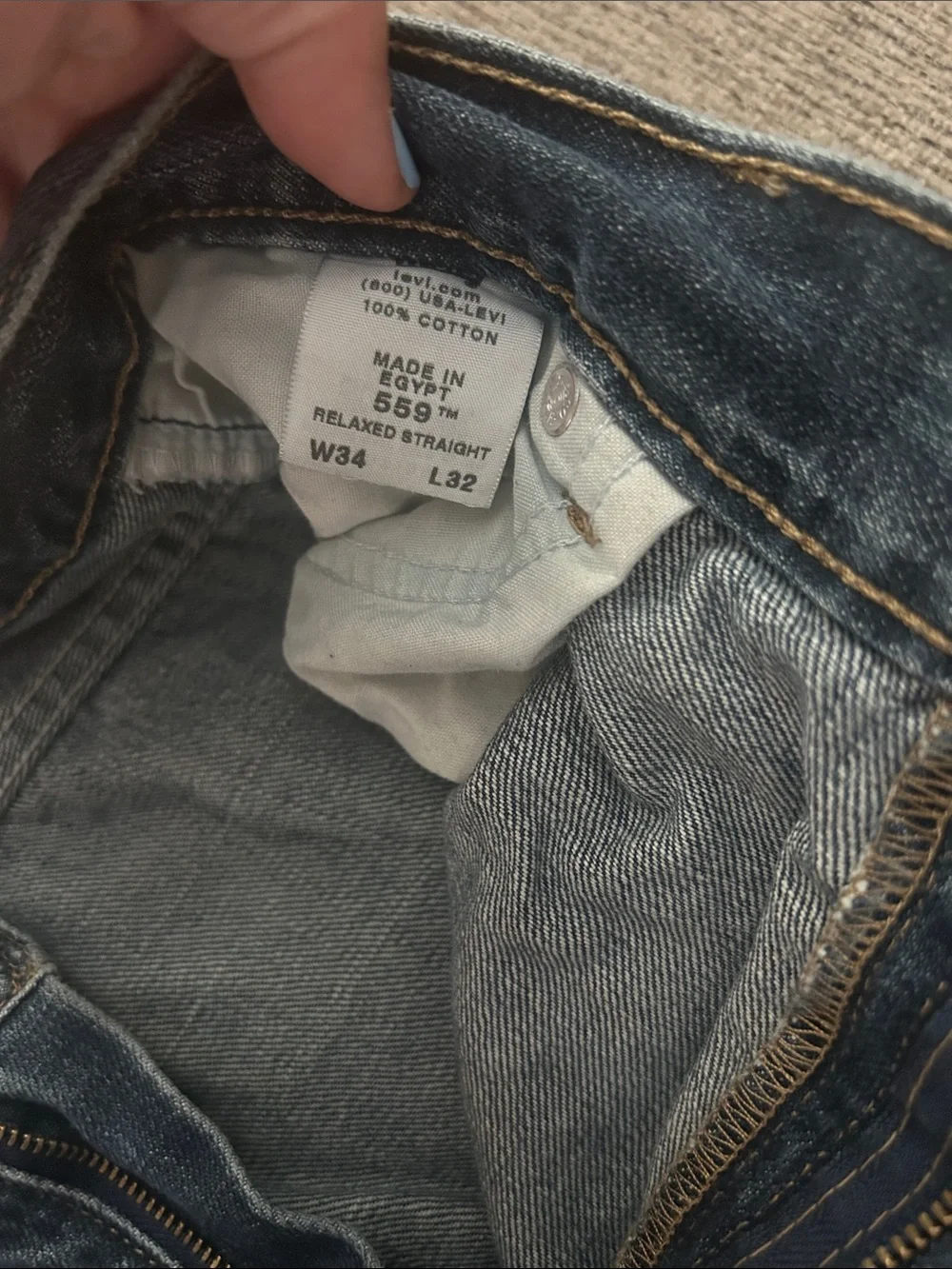 Levi's Men's Faded Blue Relaxed Jeans